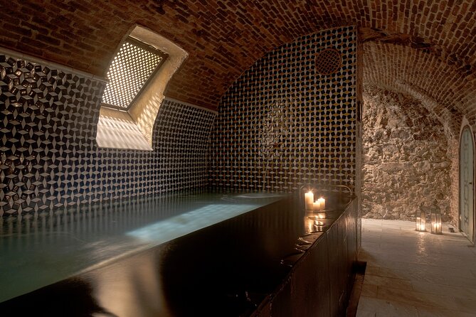 Arabian Baths Experience at Madrid's Hammam Al Ándalus with 45 minutes massage - The Massage at Aroma Corner: 45 Minutes of Scent Choice and Recovery