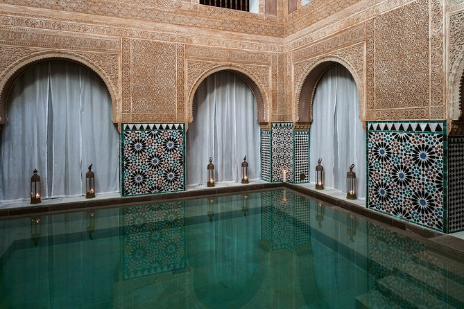 Arabian Baths Experience at Malaga’s Hammam Al Andalus - Massage choices: oils like rose and the Midra exfoliating treatment