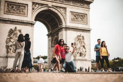 Arc de Triomphe and Seine River Cruise - How the terrace view works for first-timers