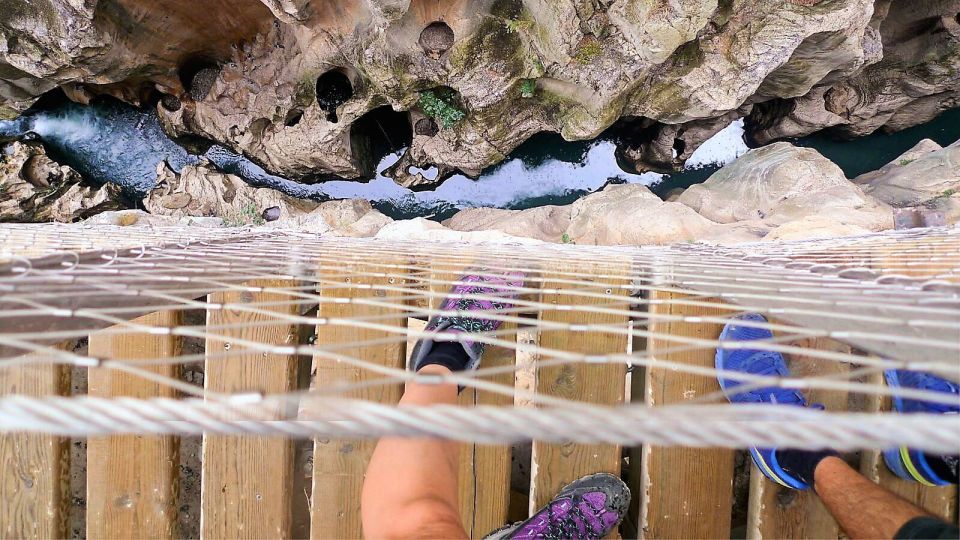 Ardales: Caminito del Rey Private Walking Tour - Getting Back: The Bus Ride and the Final Walk