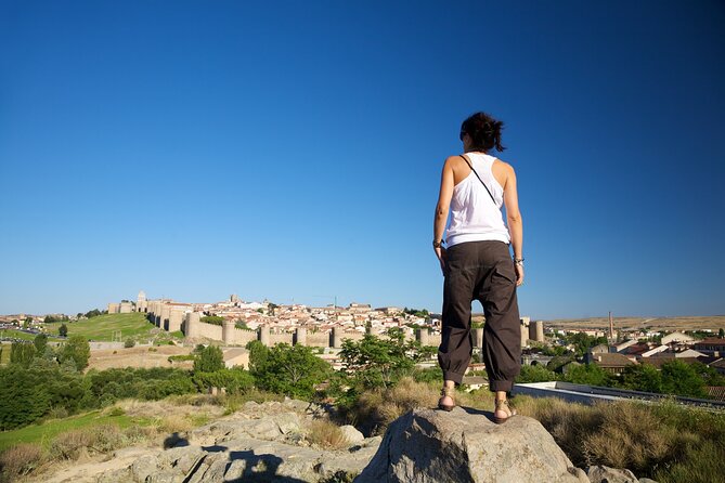 Avila & Salamanca Tour with Tickets to Cathedral + Medieval Wall - Las Murallas de Ávila: the included wall ticket and the photo moment