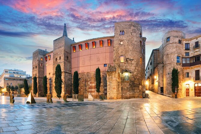Barcelona 1.5h Private Old Town, Gothic & Ramblas Walking Tour - Catedral de Barcelona: the outside stop that still feels worth it