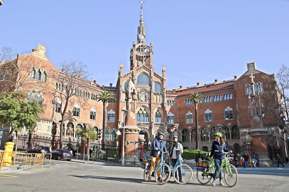 Barcelona: 2.5-Hour Bike or E-Bike Historical Tour - Key Things I’d Bet You’ll Remember