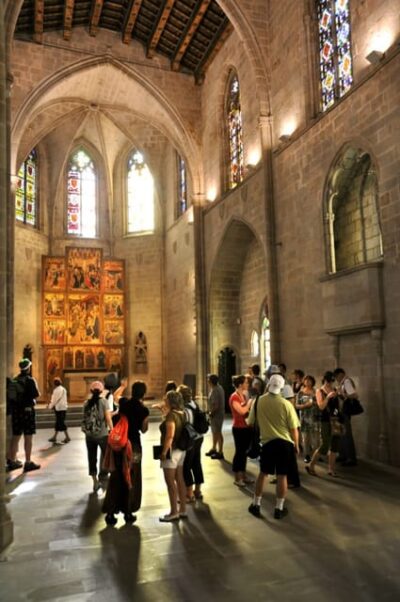 Barcelona 2-Hour Gothic Walking Tour - Meeting at Plaça Seu: start close to the action