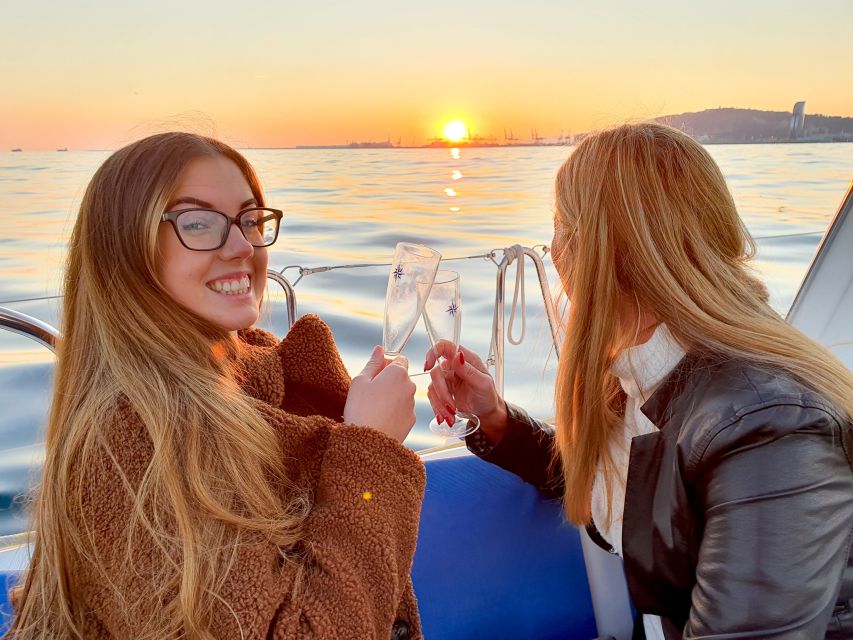 Barcelona: 2-Hour Sailboat Tour with Snacks and Drinks - The route that strings together Barcelona’s best “sea views”