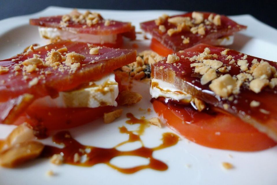 Barcelona: 4-Hour Tapas Evening Tour and Flamenco Show - The right length for a Barcelona night: 3.5 to 4 hours