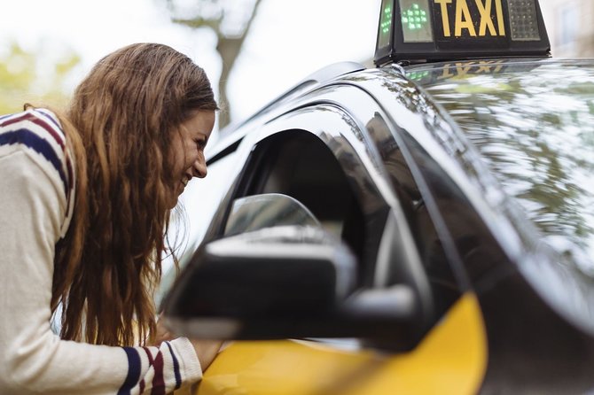 Barcelona Airport Private Arrival Transfers - Timing Reality Check: What “30 Minutes Approx.” Really Means