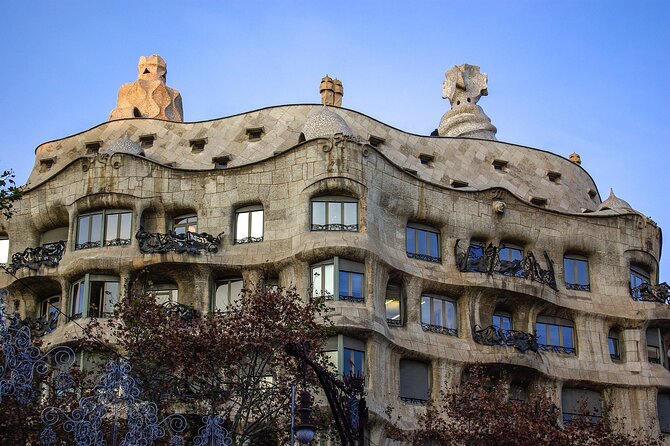 Barcelona Architecture Walking Tour With Casa Batlló Upgrade - Casa Amatller: the chocolate break that actually belongs in the plan