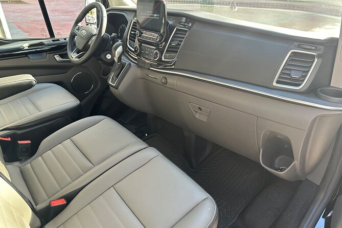 Barcelona Arrival Private Transfer Airport To Barcelona City - Vehicle Comfort, Luggage Limits, and Who Should Request a Bigger Car