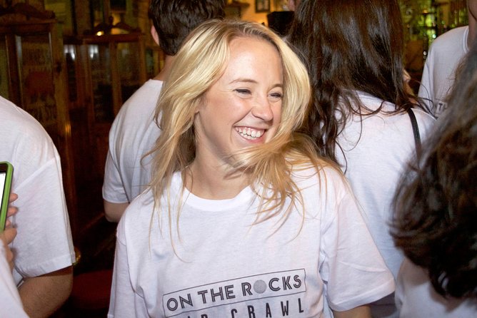 Barcelona Bar Crawl - Stop-by-stop: how the free shot and discounted drinks plan works