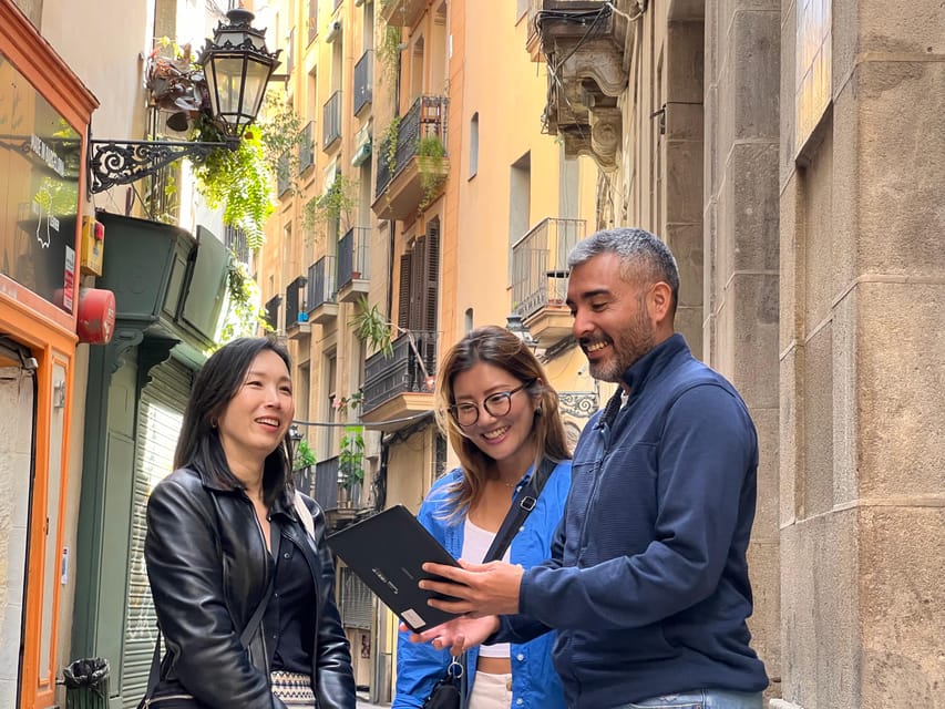 Barcelona: Barri Gotic Small Group Walking Tour - What the Best Guides Actually Do (And Why It Shows)