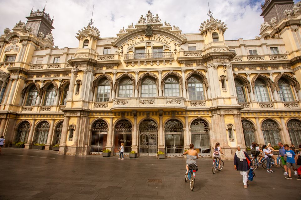 Barcelona Beach 3-Hour Bike Tour - Olympic Villa to Ciutadella Park: Zoo Grounds and a Gaudí Fountain Finale
