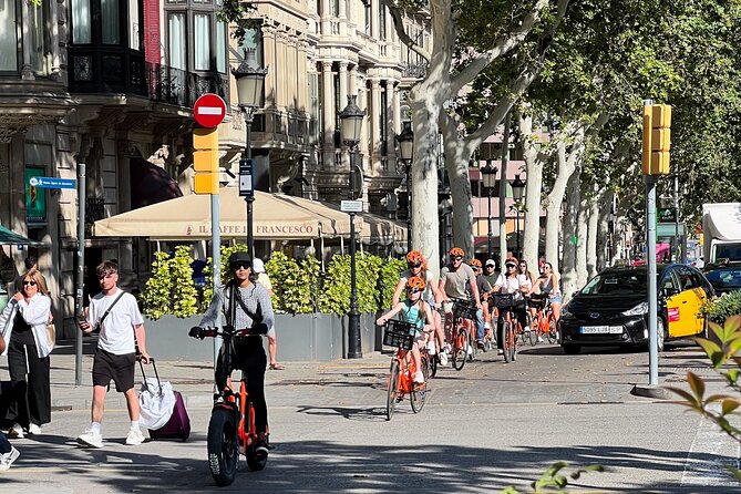 Barcelona Bike City Tours from Sagrada to the Sea with a Local - La Pedrera and Casa Batlló: two quick Gaudí photo missions