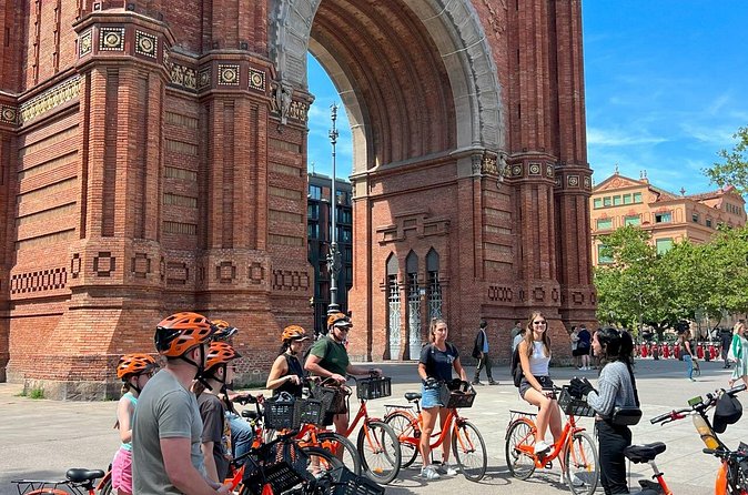 Barcelona Bike City Tours from Sagrada to the Sea with a Local - Arc de Triomf and Ciutadella Park: history plus a breathing break