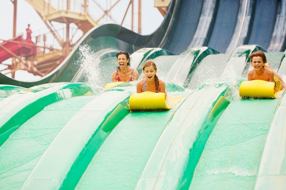 Barcelona: Caribe Aquatic Park Full-Day Ticket with Transfer - Food and downtime: plan for lunch on your own