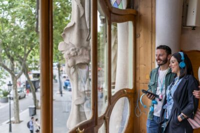Barcelona: Casa Batlló Be The First Entry Ticket - Picking Up the Audioguide and Tablet: A Small Step That Affects Your Timing