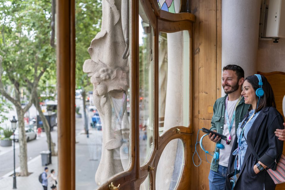 Barcelona: Casa Batlló Be The First Entry Ticket - Picking Up the Audioguide and Tablet: A Small Step That Affects Your Timing