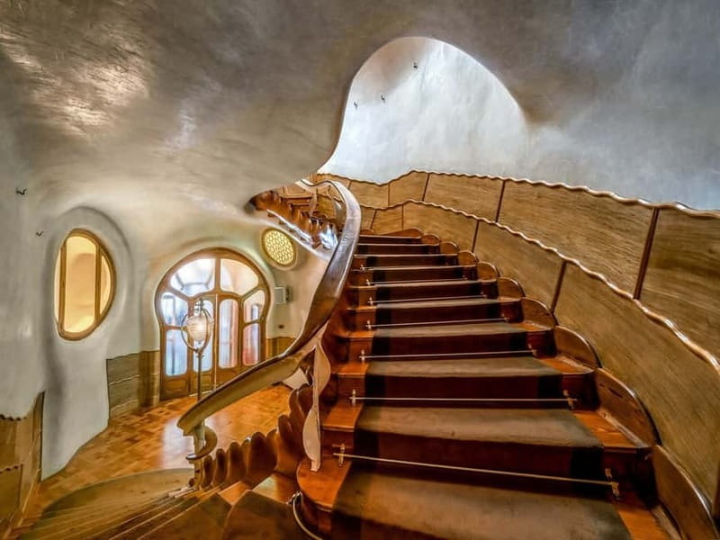 Barcelona: Casa Batlló Tour and Optional White Rabbit Museum - Key things to know before you go