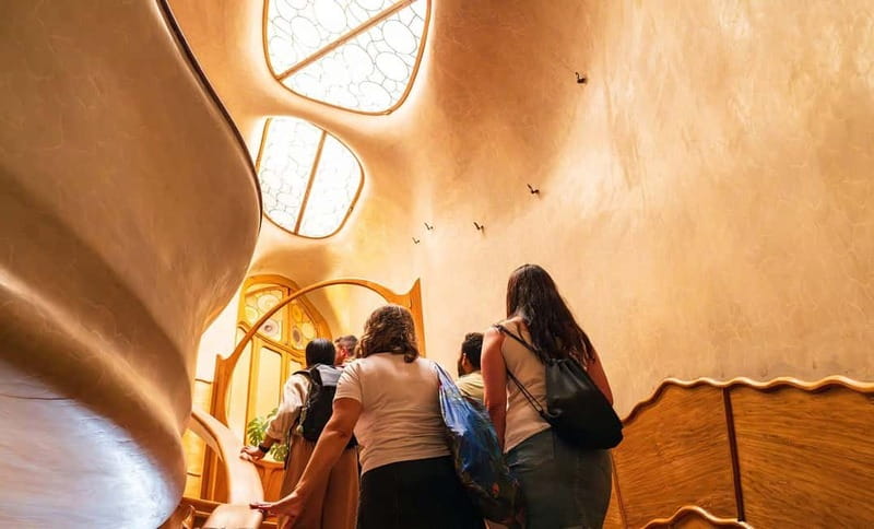 Barcelona: Casa Batlló Tour and Optional White Rabbit Museum - Optional White Rabbit Museum: a different kind of Gaudí-adjacent stop