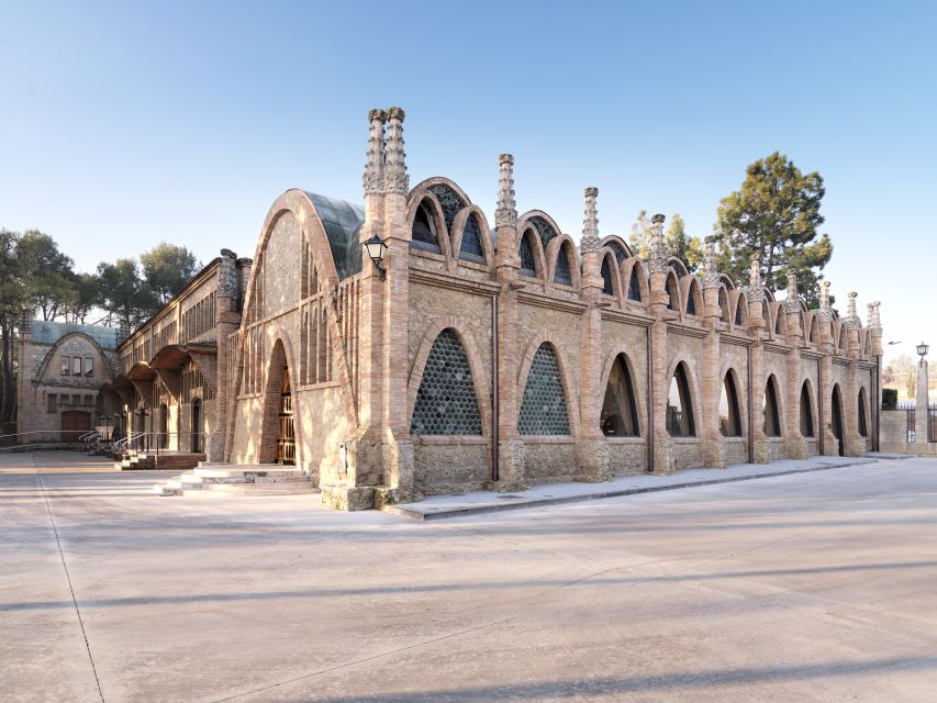 Barcelona: Casa Codorníu Guided Tour with Cava Tastings - Key highlights worth timing your day for