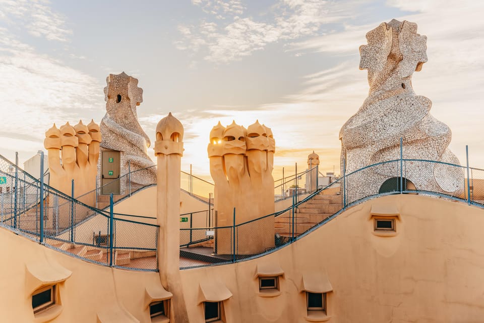 Barcelona: Casa Milà Early-Morning Access Guided Tour - Where you meet on Passeig de Gracia (and how to plan your morning)