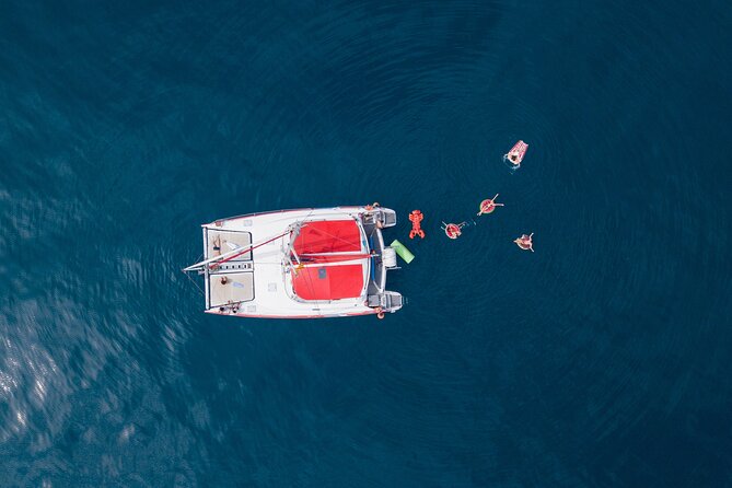 Barcelona Catamaran Cruise with Tapa & Drink Included - Weather and sea conditions: how to protect your expectations