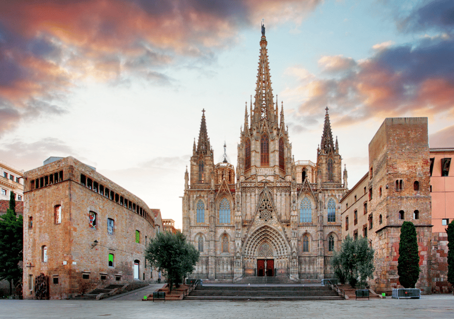 Barcelona Cathedral: Ticket, Guided Tour and VR Experience - Key things worth knowing before you go