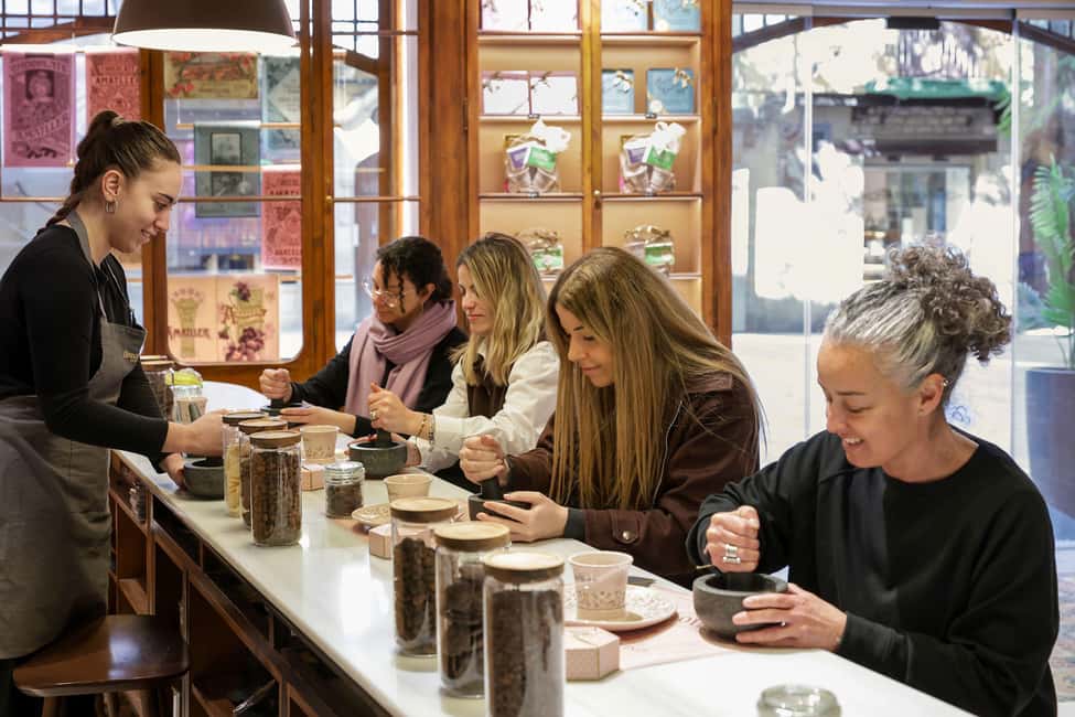 Barcelona & Chocolate Amatller History and Culture + Activity and Tasting - Journey to the Barcelona of Chocolate Amatller: what the presentation does for you
