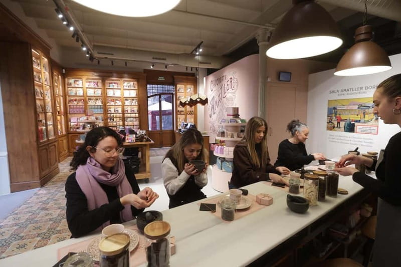 Barcelona & Chocolate Amatller History and Culture + Activity and Tasting - Five-sense chocolate tasting kit: learning how to taste, not just eat