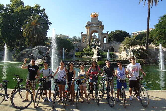 Barcelona City Highlights Bike Tour - The Sagrada Família reality check: masterpiece in progress