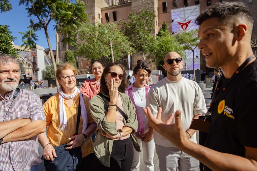 Barcelona: City Walking Tour with a Local Guide - Tour Pace, Weather, and Photo Timing