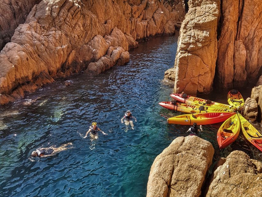Barcelona: Costa Brava Tour with Kayak & Lagoon Snorkeling - Lunch and free beach time at Platja de Sant Pol