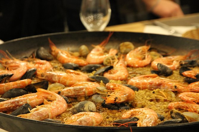 Barcelona Culinary Experience: Paella & Tapas Cooking Class - Where you meet in Ciutat Vella (and why it matters)