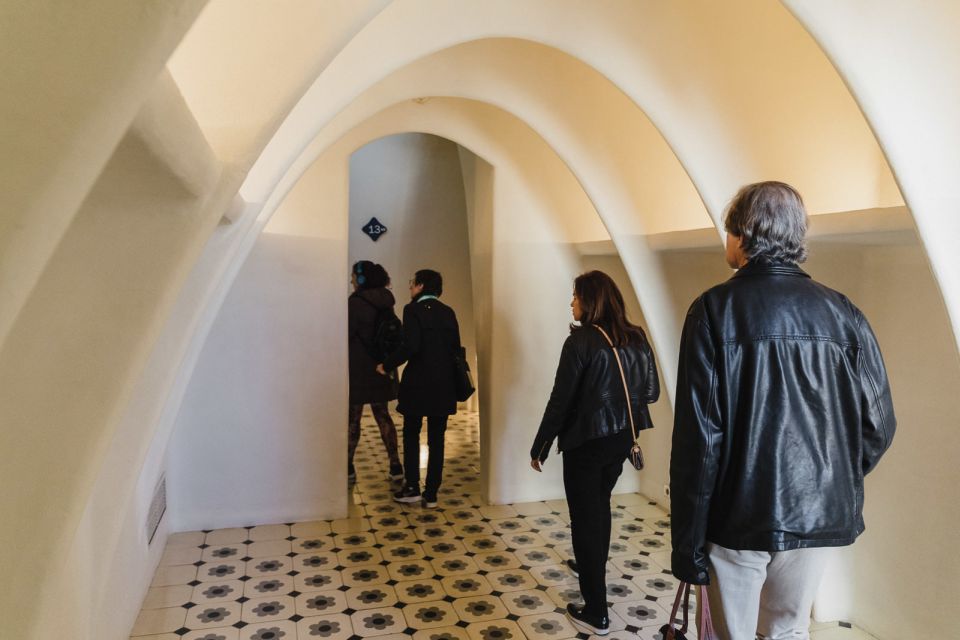 Barcelona: Discover Gaudí, Sagrada Familia, and Park Güell - Who this Gaudí tour fits best