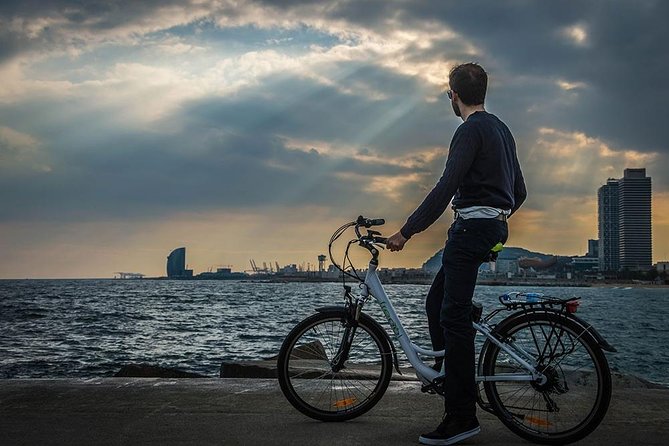 Barcelona E-Bike Photography Tour - Meeting at Carrer de Cervantes 5: Setup and Start Time