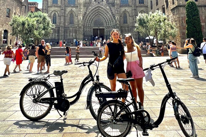Barcelona E-Bike Photography Tour - Barri Gòtic First: Starting in Barcelona’s Old Bones