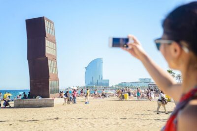 Barcelona eBike Tour with Wine and Tapas Experience - Meeting up and the safety briefing that actually helps