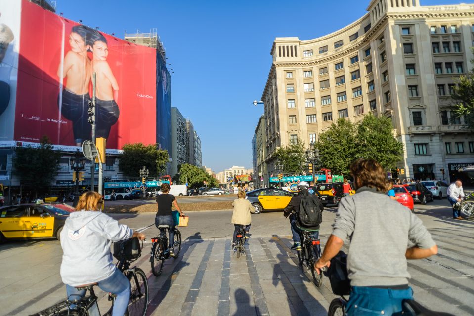 Barcelona eBike Tour with Wine and Tapas Experience - Barri de la Ribera and El Born: story streets with a good pace