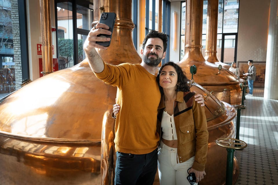 Barcelona: Estrella Damm Old Brewery Tour with Tasting - Meeting point on Rosselló Street and getting oriented fast