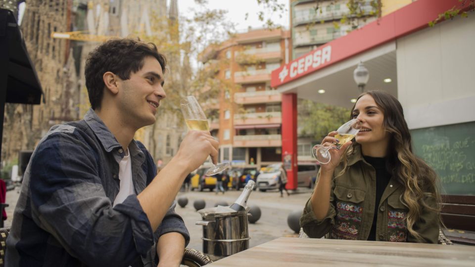 Barcelona: Exclusive Sagrada Familia Private Guided Tour - Meeting point near Gaudí’s boulevard: plan your arrival like a pro