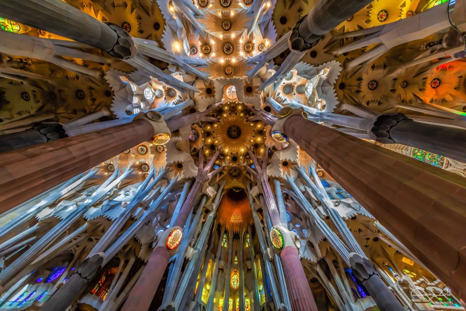 Barcelona: Exclusive Sagrada Familia Private Guided Tour - Inside at the end: your time to roam, not just stand