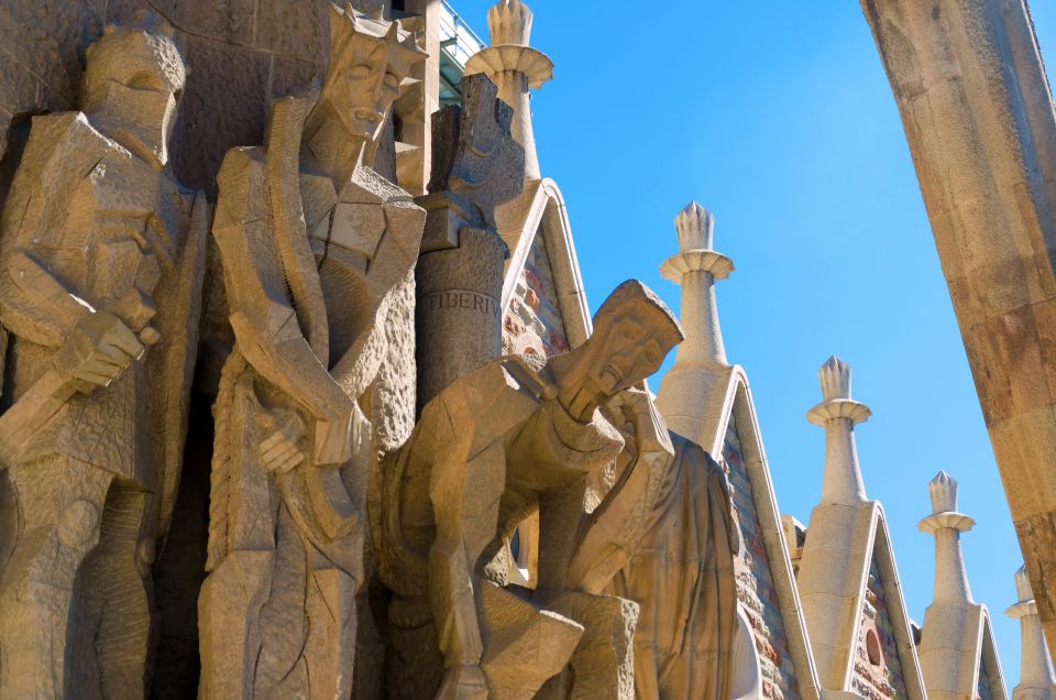 Barcelona: Exclusive Sagrada Familia Private Guided Tour - The practical rules you should know before you get there