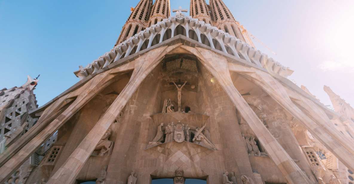 Barcelona: Exclusive Sagrada Familia Private Guided Tour - Private guide quality: what you can reasonably expect