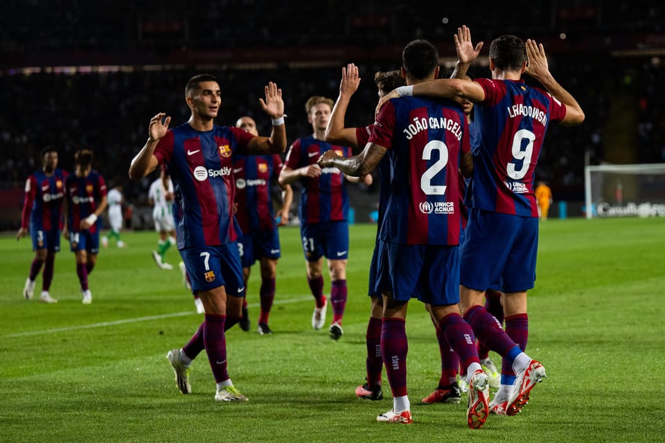 Barcelona: FC Barcelona Match Tickets at Spotify Camp Nou - Matchday in Barcelona: what the atmosphere does to your brain