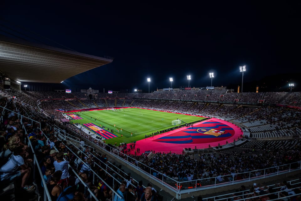 Barcelona: FC Barcelona Match Tickets at Spotify Camp Nou - Colors and entry: Champions League rivalry restrictions