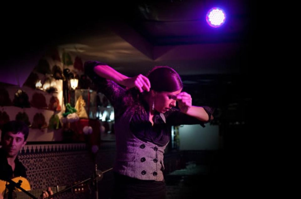 Barcelona: Flamenco at El Patio Andaluz with Optional Dinner - Drinks, Alcohol Rules, and Planning If You Have Teens