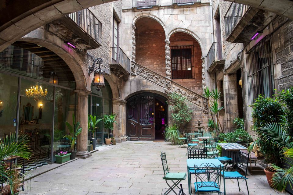 Barcelona: Flamenco Show at Palau Dalmases - The Baroque-Style Room and Why the Acoustics Work