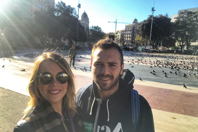 Barcelona Food Tour: Market & Gothic Quarter with Expert Guide - Placa del Rei and Temple dAugust: history, then a family-run dessert
