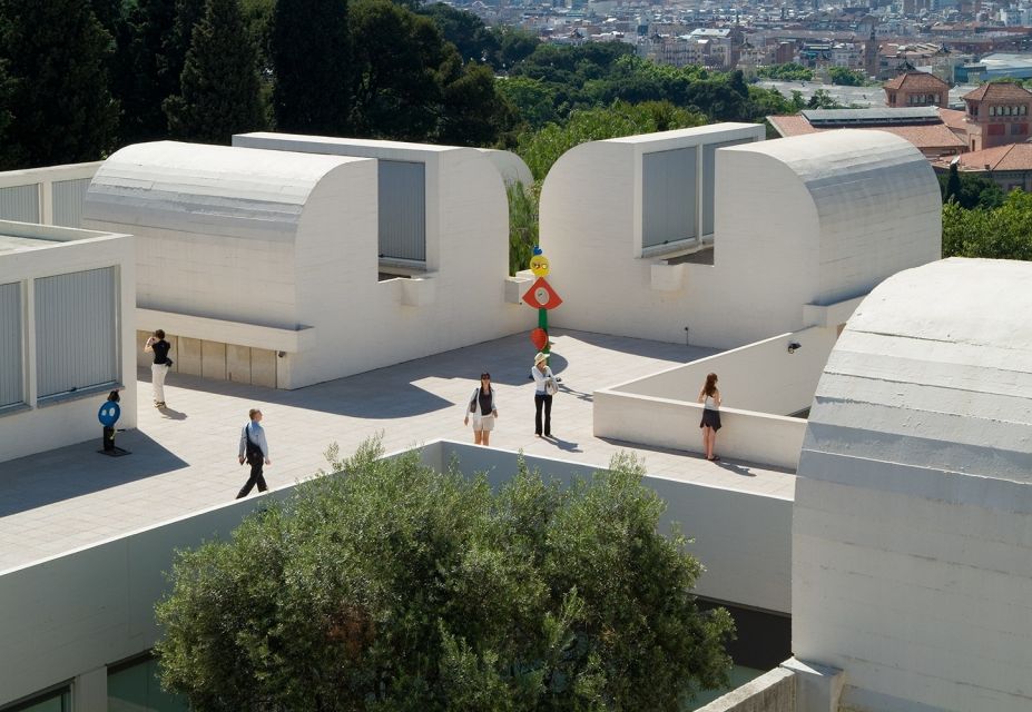 Barcelona: Fundació Joan Miró Skip-the-Line Entry Ticket - Entering the building: where your visit starts to feel different