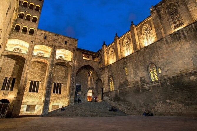 Barcelona Ghosts & Legends Tour - Barri Gòtic at night: alleyways, squares, and street-level perspective